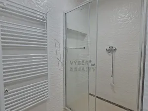 Prodej bytu 1+kk, Praha - Háje, Hlavatého, 29 m2