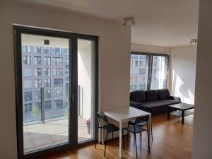 Pronájem bytu 1+kk, Praha - Karlín, Breitfeldova, 38 m2
