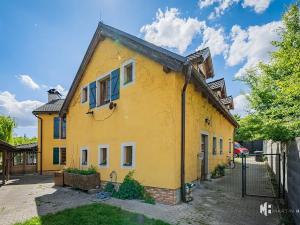 Pronájem atypického bytu, Květnice, Na Ladech, 110 m2