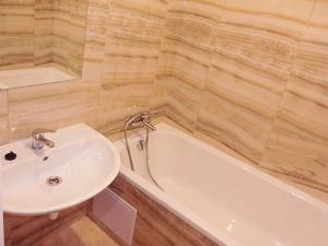 Pronájem bytu 3+kk, Praha - Břevnov, Na klášterním, 66 m2