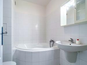 Pronájem bytu 2+kk, Praha - Vršovice, Přípotoční, 41 m2