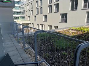 Pronájem bytu 2+kk, Praha - Karlín, Křižíkova, 60 m2