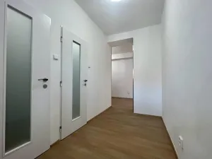 Pronájem bytu 2+1, Praha - Vokovice, Kladenská, 70 m2