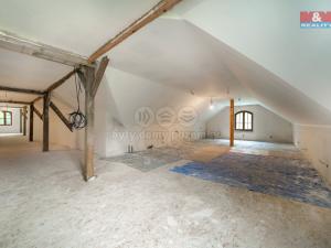 Prodej rodinného domu, Polička - Lezník, 260 m2