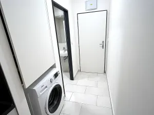 Pronájem bytu 1+kk, Praha, Poděbradská, 26 m2