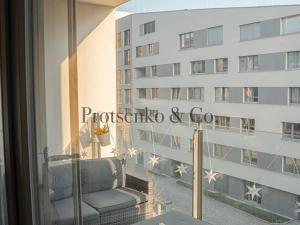 Pronájem bytu 2+kk, Praha - Karlín, Rohanské nábřeží, 60 m2