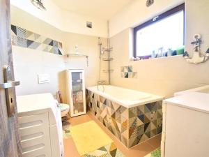 Prodej rodinného domu, Spořice, Luční, 250 m2