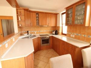 Prodej rodinného domu, Zlatníky-Hodkovice, V Břínkách, 150 m2