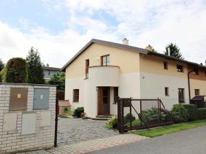 Prodej rodinného domu, Zlatníky-Hodkovice, V Břínkách, 150 m2