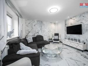 Prodej rodinného domu, Vroutek, Sadová, 152 m2