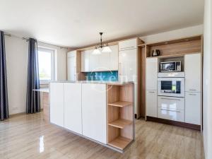 Pronájem rodinného domu, Červený Újezd, U Zvonice, 160 m2