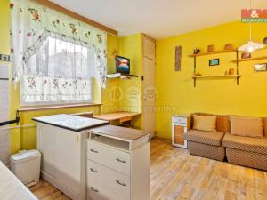 Prodej bytu 2+1, Děčín - Děčín II-Nové Město, Benešovská, 54 m2