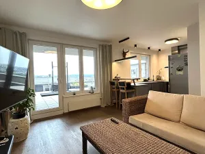 Pronájem bytu 2+kk, Praha - Vysočany, Svatošových, 60 m2