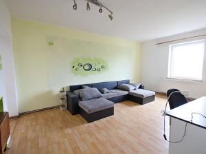 Prodej obchodního prostoru, Domažlice, Dukelská, 900 m2