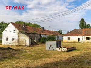 Prodej zemědělského objektu, Počedělice, 2500 m2