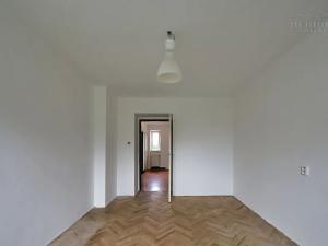 Prodej bytu 2+1, Dobřany, Stromořadí, 59 m2