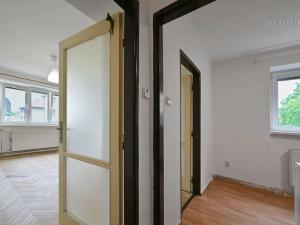 Prodej bytu 2+1, Dobřany, Stromořadí, 59 m2