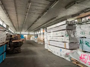 Pronájem skladu, Plzeň, Libušínská, 7000 m2