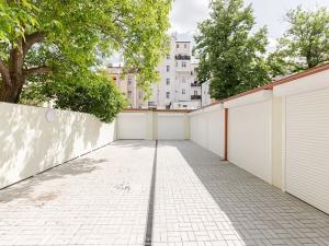 Pronájem garáže, Praha - Vinohrady, Lublaňská, 18 m2