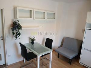 Pronájem bytu 2+kk, Tvrdonice, 37 m2