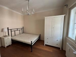 Pronájem bytu 2+1, Praha - Malá Strana, Zámecká, 47 m2