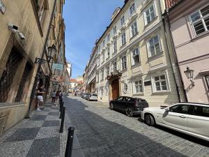 Pronájem bytu 2+1, Praha - Malá Strana, Zámecká, 47 m2