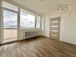Prodej bytu 3+1, Klášterec nad Ohří, Mírová, 62 m2