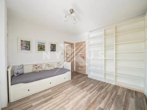 Prodej rodinného domu, Králův Dvůr, Na Vinohradech, 103 m2