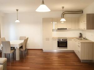 Prodej bytu 2+kk, Praha - Žižkov, Olšanská, 79 m2