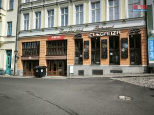 Pronájem garážového stání, Karlovy Vary, Divadelní náměstí, 19 m2