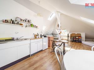 Prodej bytu 1+kk, Karlovy Vary, Moravská, 58 m2