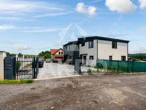 Prodej bytu 4+kk, Okrouhlo, 152 m2