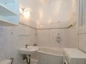 Pronájem bytu 1+kk, Praha - Střešovice, Myslbekova, 28 m2