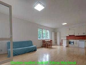 Pronájem bytu 2+kk, Praha - Strašnice, Gutova, 80 m2