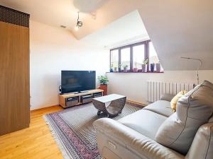 Prodej rodinného domu, Praha - Lipence, U lip, 280 m2