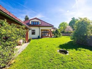 Prodej rodinného domu, Praha - Lipence, U lip, 280 m2
