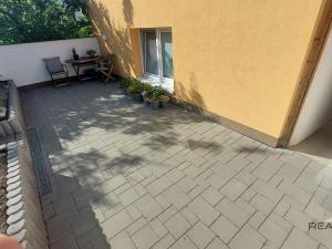 Pronájem bytu 1+1, Brno, Hoštická, 32 m2