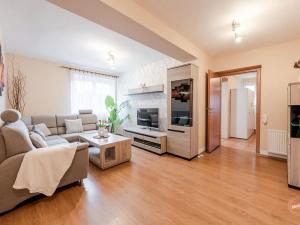 Prodej vícegeneračního domu, Praha - Zbraslav, Studniční, 242 m2