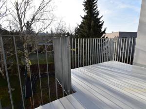 Pronájem bytu 1+kk, Praha - Zličín, Křivatcová, 43 m2