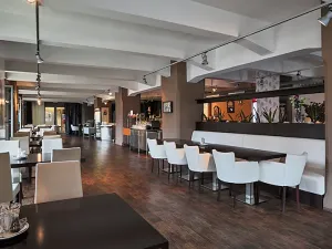 Pronájem kanceláře, Praha - Holešovice, Jankovcova, 279 m2
