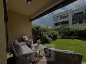 Pronájem bytu 2+kk, Praha - Modřany, Na Komořsku, 59 m2
