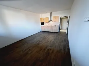 Pronájem bytu 1+kk, Polepy, 31 m2
