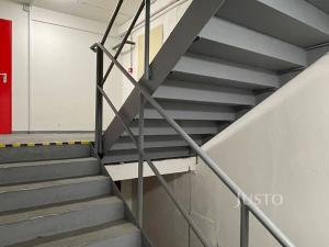 Pronájem garážového stání, Praha - Střížkov, Lovosická, 11 m2