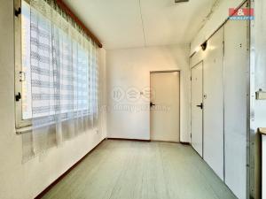 Prodej bytu 2+1, Chomutov, Bezručova, 56 m2