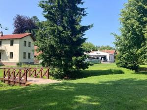 Prodej pozemku pro bydlení, Jevany, Lesní, 1832 m2