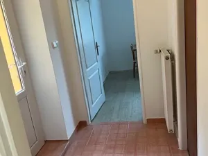 Pronájem bytu 1+1, Praha, Na pěšinách, 50 m2