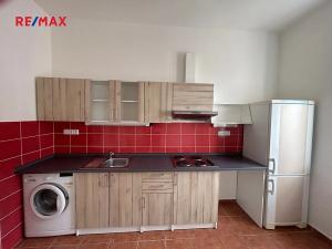 Pronájem bytu 1+1, Praha - Smíchov, Na Plzeňce, 43 m2