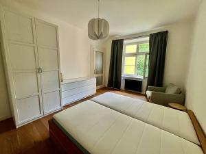Pronájem bytu 2+kk, Praha, 50 m2