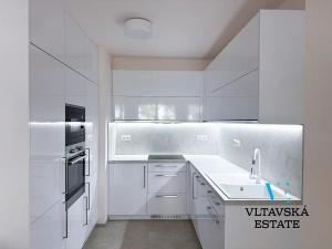 Pronájem bytu 2+kk, Praha - Karlín, Křižíkova, 53 m2