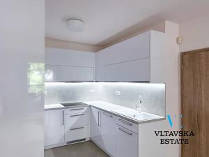 Pronájem bytu 2+kk, Praha - Karlín, Křižíkova, 53 m2